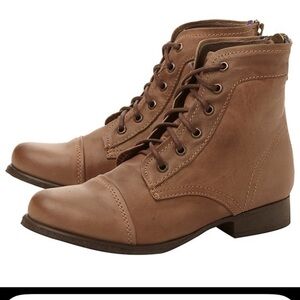 Steve Madden Tuundra lace up back zip camel ankle boot granny paddock boot